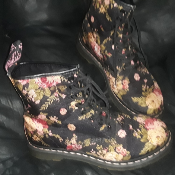 Dr. Martens Shoes - Dr. MARTEN Black floral Boots NEVER WORN!
